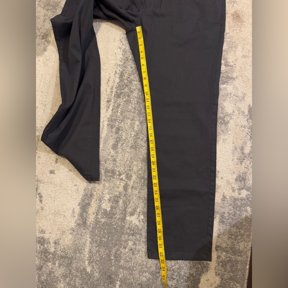 Men’s Dark Gray English Laundry Pants - Picture 6 of 6